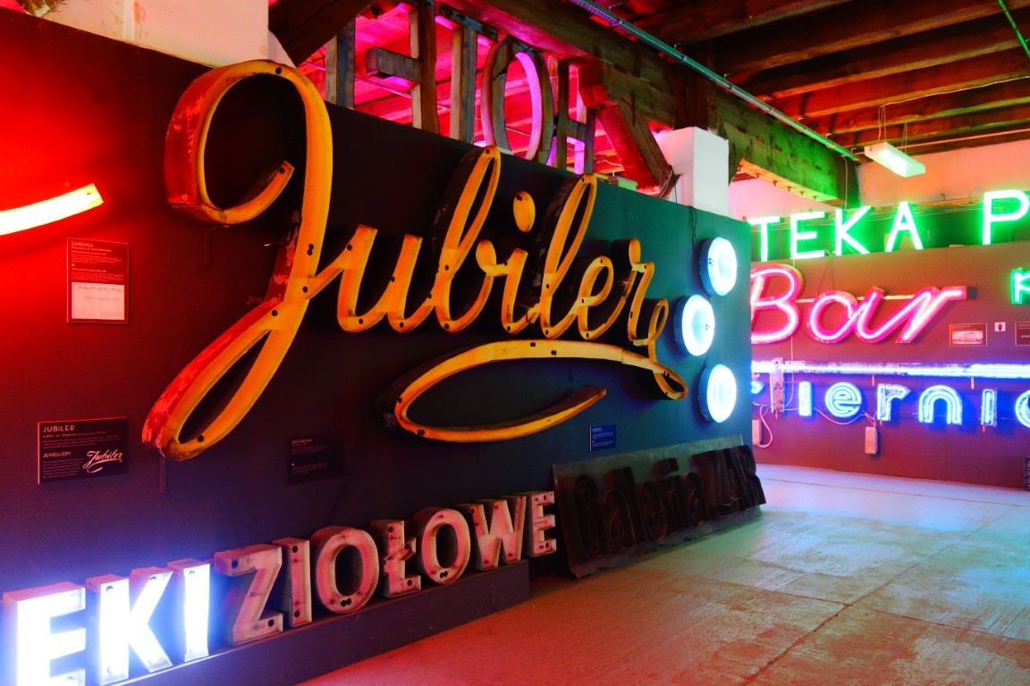 citytrip warschau neon museum