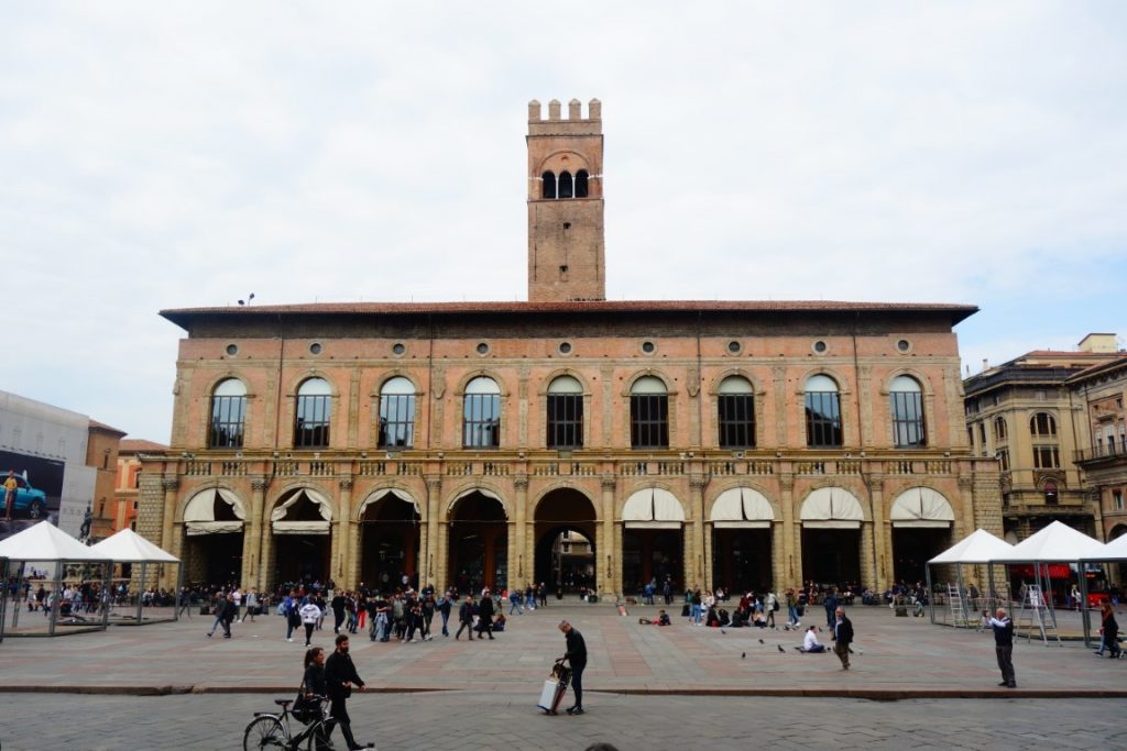 Cityguide Bologna Piazza Maggiore