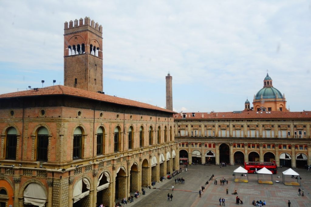 Cityguide Bologna Piazza Maggiore