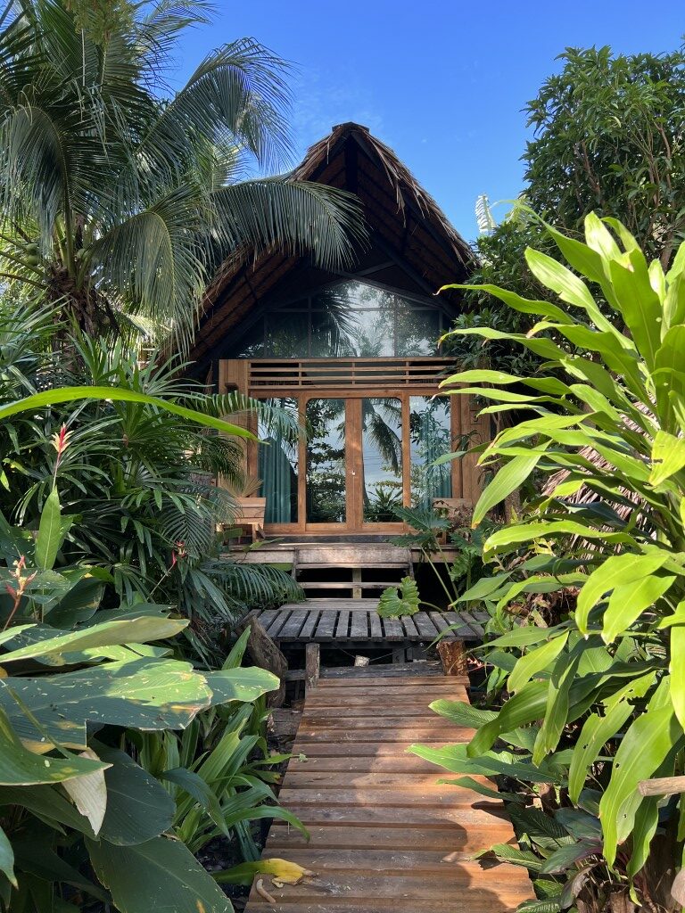 Koh Mook hotels, Koh Mook beach bungalow, Koh Mook bungalow, Koh Mook the Tropical