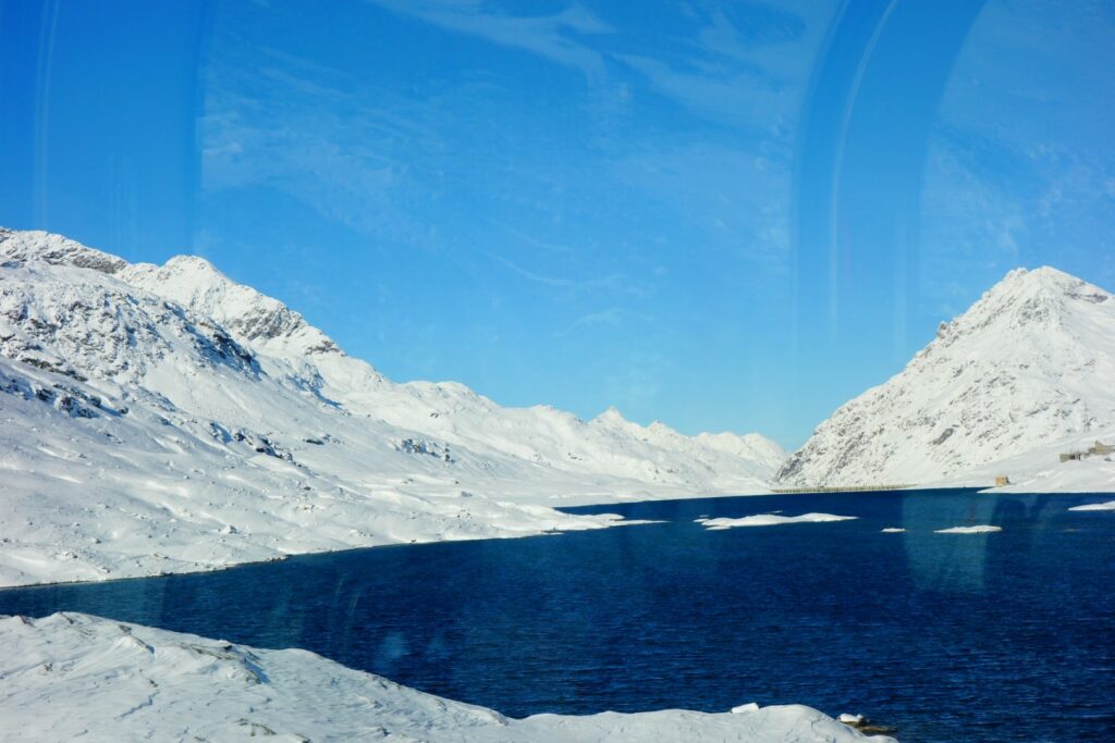 Bernina Express, Zwitserland winter, Bernina Express november, sneeuw, lago bianco